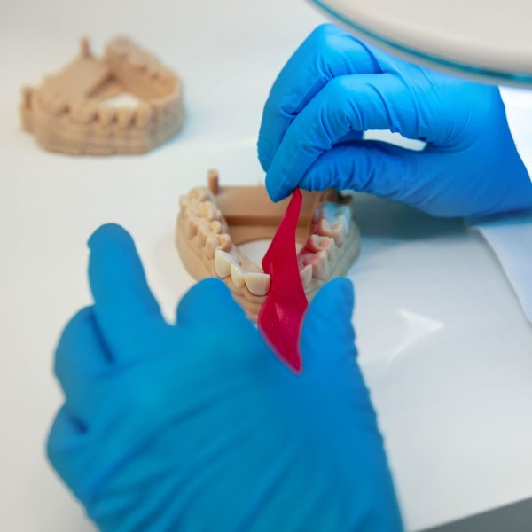Tạo mẫu răng giả trong chỉnh hình nha khoa thẩm mỹ