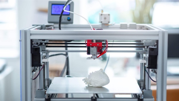 3D Printer Structure and Its Applications in the Medical Field 2 A 3D printer creates three-dimensional objects based on digital designs