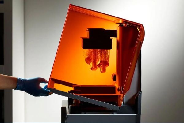 With high viscosity, polymerization capability, and flexibility