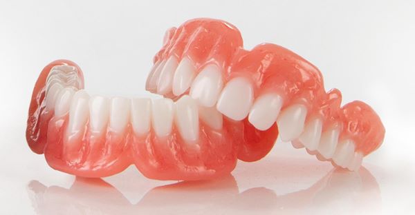 Application of resin in the dental field